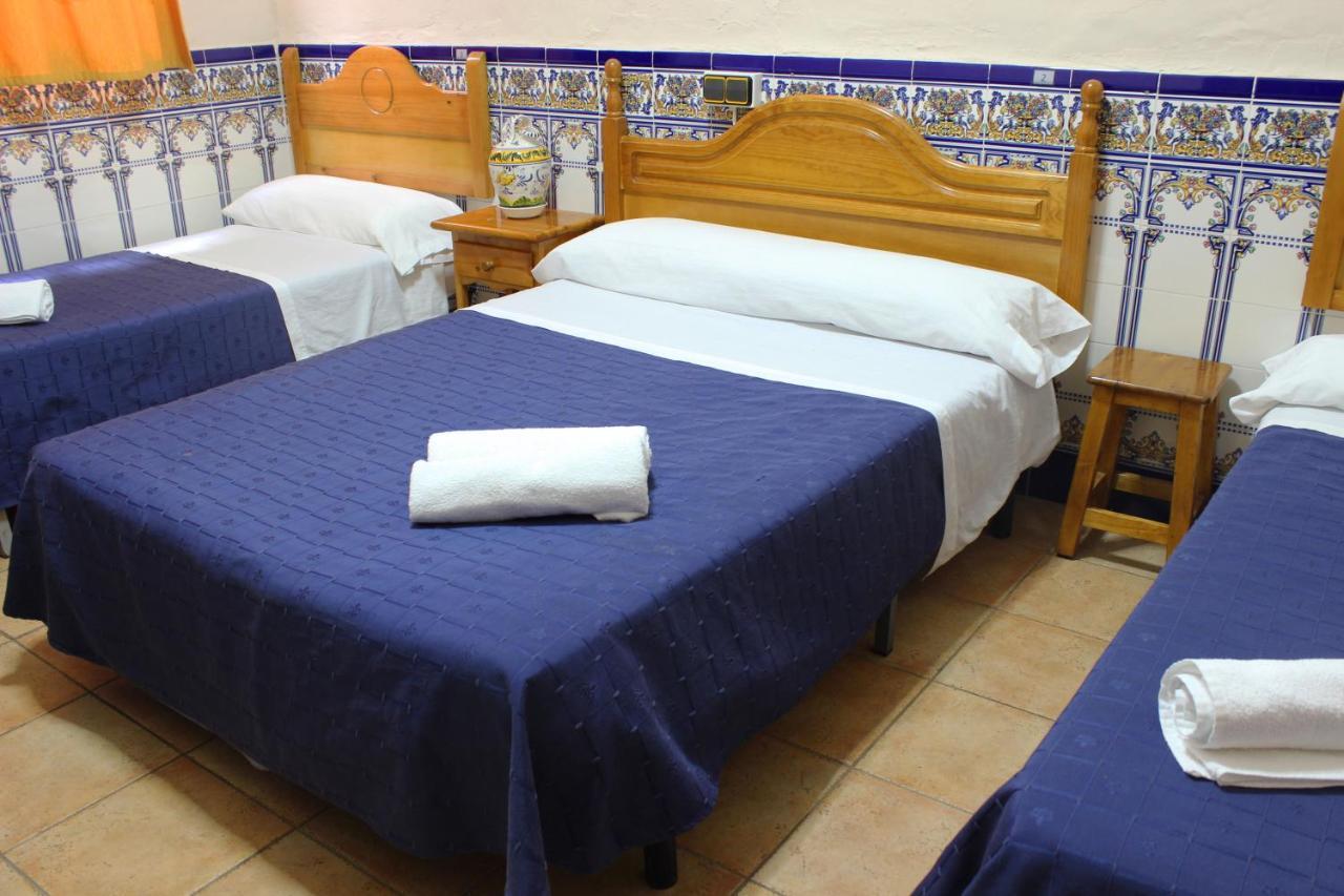 Pension Lisdos Seville Exterior photo