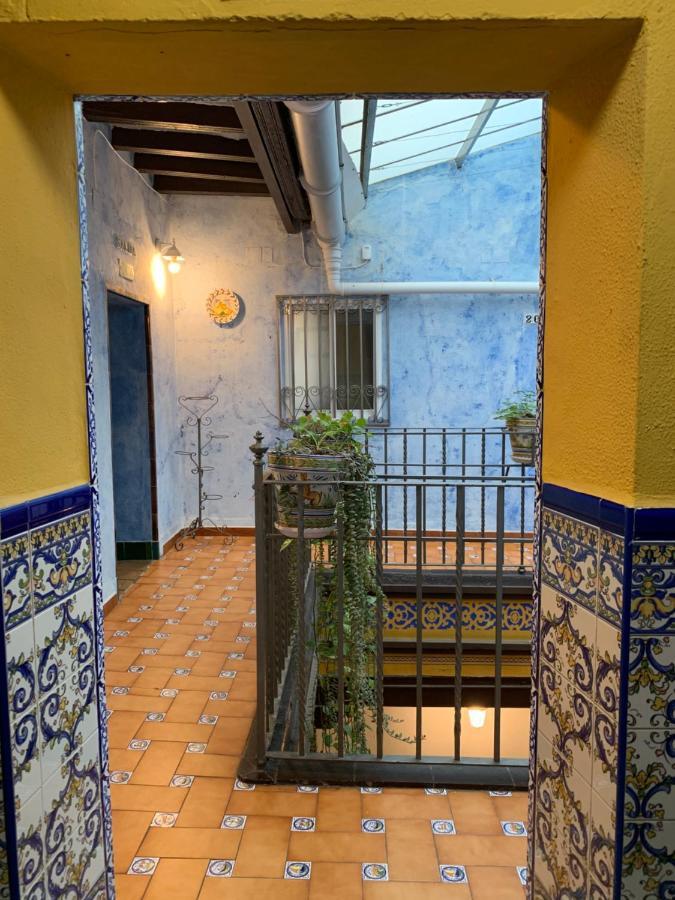 Pension Lisdos Seville Exterior photo